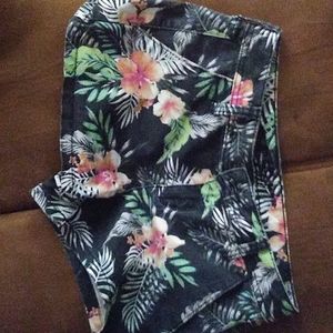 Arizona flower shorts